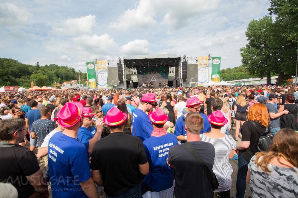Hudebně-švestkový festival Trnkobraní se vrací a oznamuje kompletní line-up  s kapelami Chinaski, Rybičky 48, Tři sestry a dalšími interprety