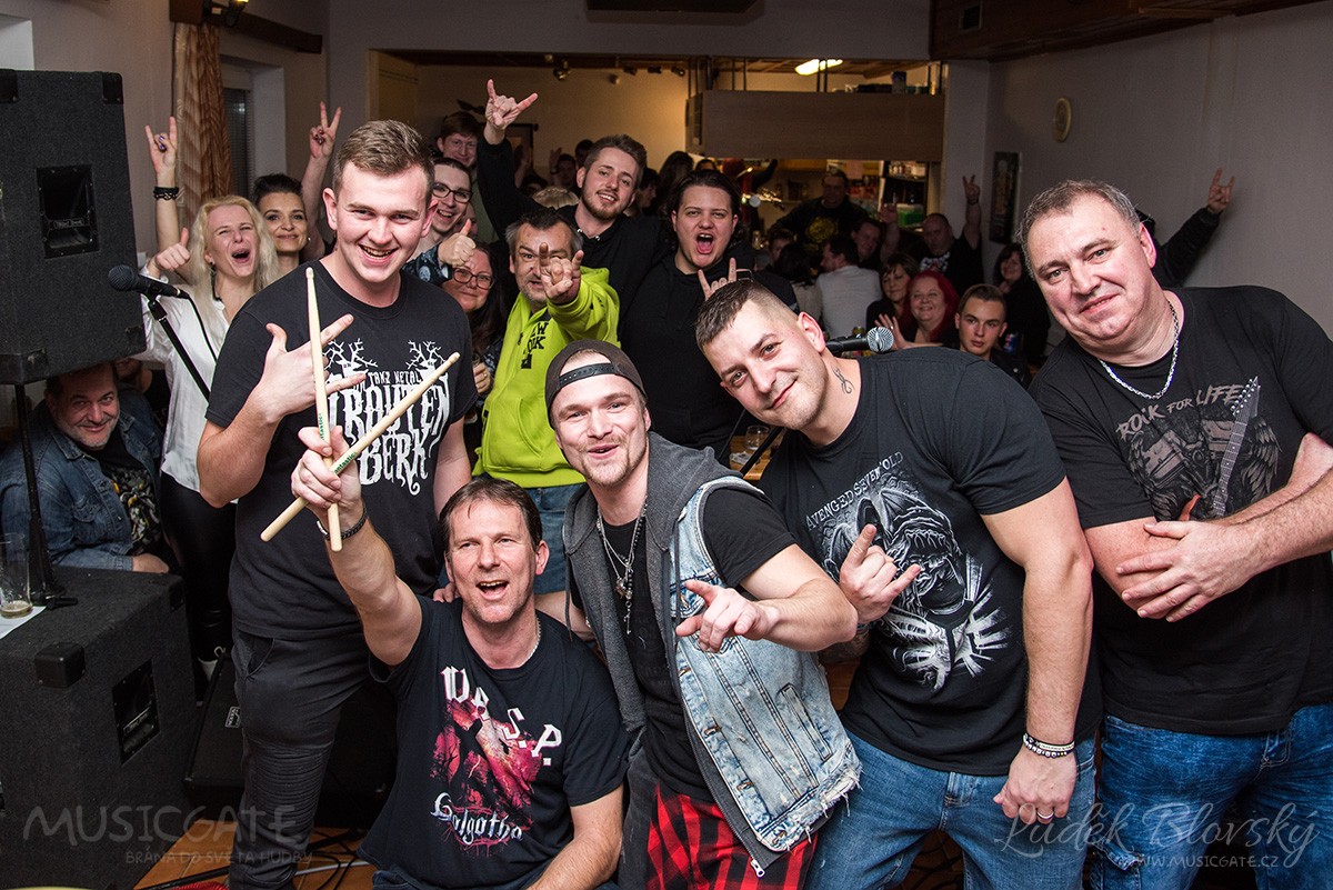 Skašovská hospoda se stala místem premiéry nově založené kapely Revival Gang