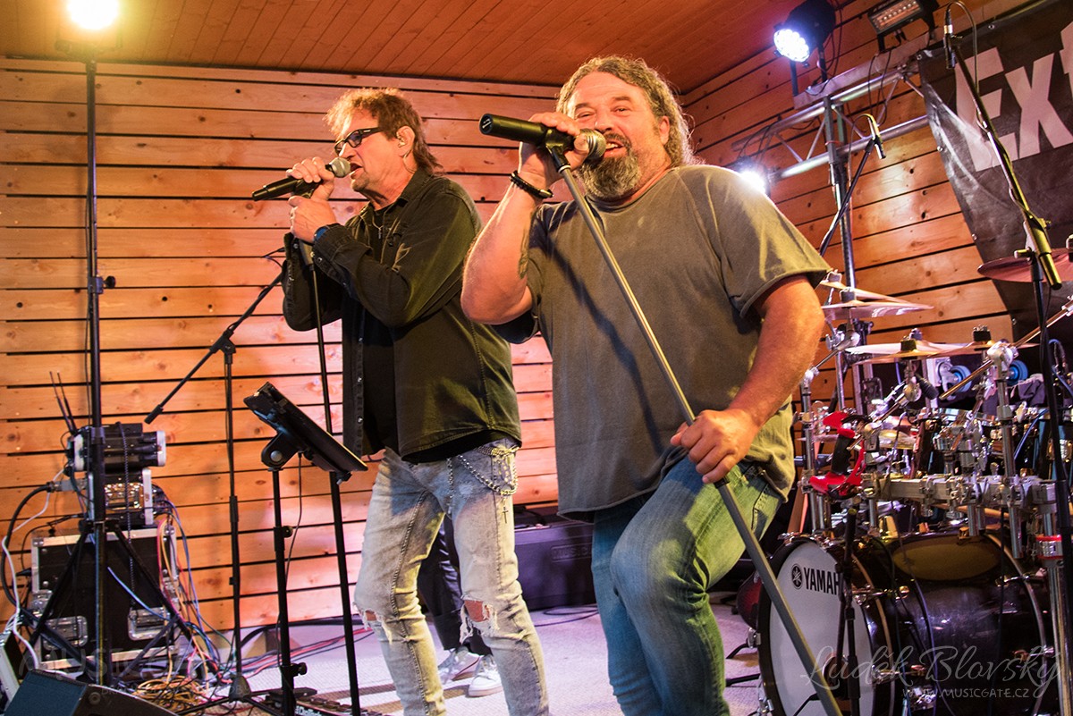 Letní sezóna Na Čihuli zahájená, úvodní koncert patřil plzeňskému Extra Band revivalu