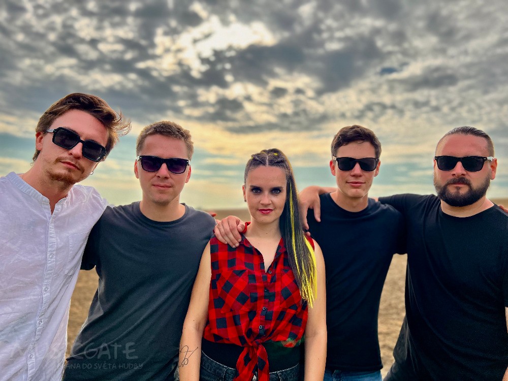 Kapela Utíkej! vydává singl a klip Kapelní lajf z připravovaného EP