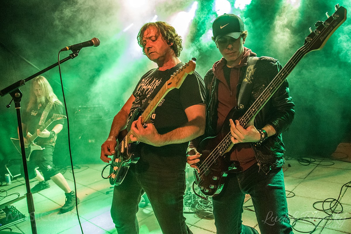 Hrádecký Rock Fest se stal světlou minulostí, kromě muziky byl na programu i křest alba No. 1 kapely Tanker