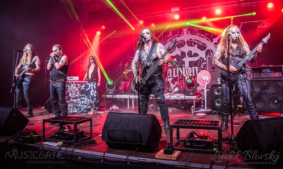 Ostrý metal, stovky fans a kvalitní zvuk – takový byl mezinárodně obsazený Armageddon Of Decibels vol. 7