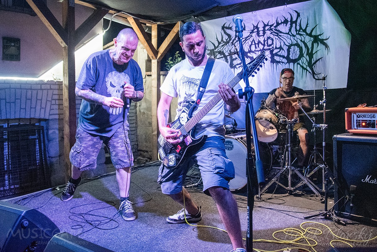Úterní brutality U Kylla měla údernost death-core-metalu v plné palbě