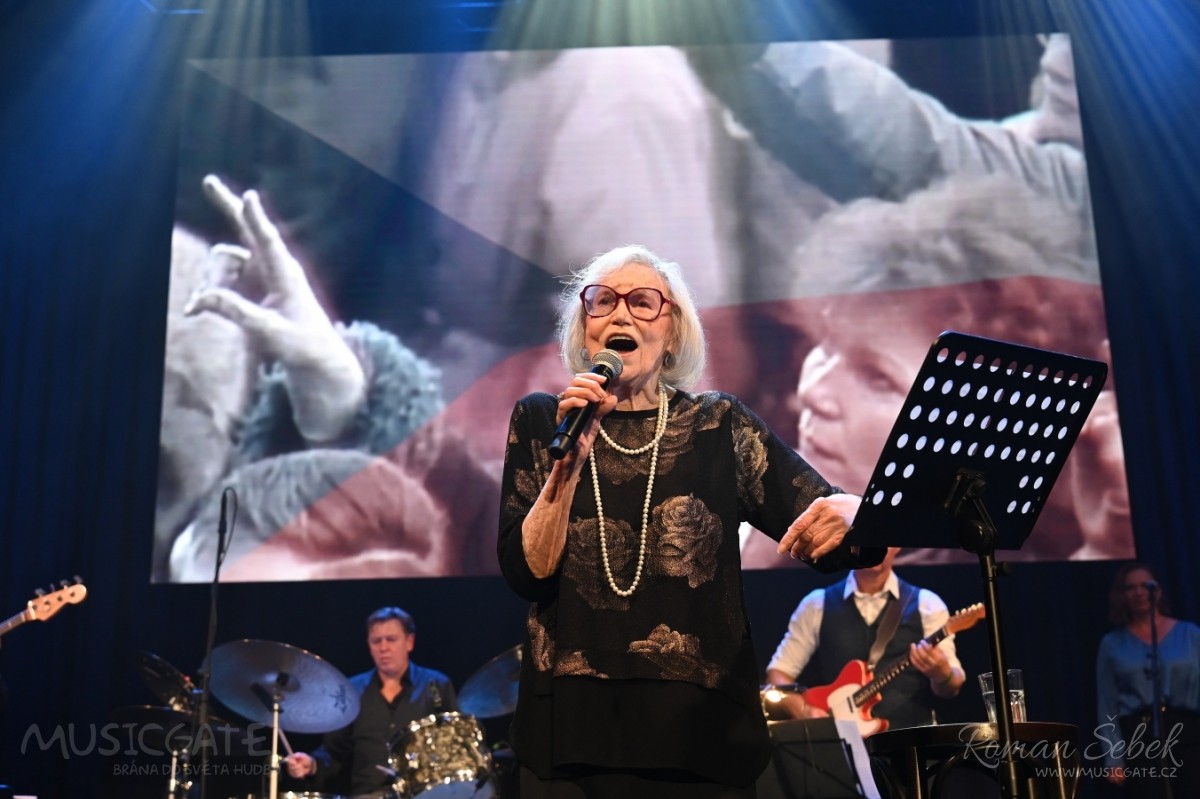 Vystoupení Marty Kubišové 55 let od zákazu hraní v Lucerně 20.9.2025