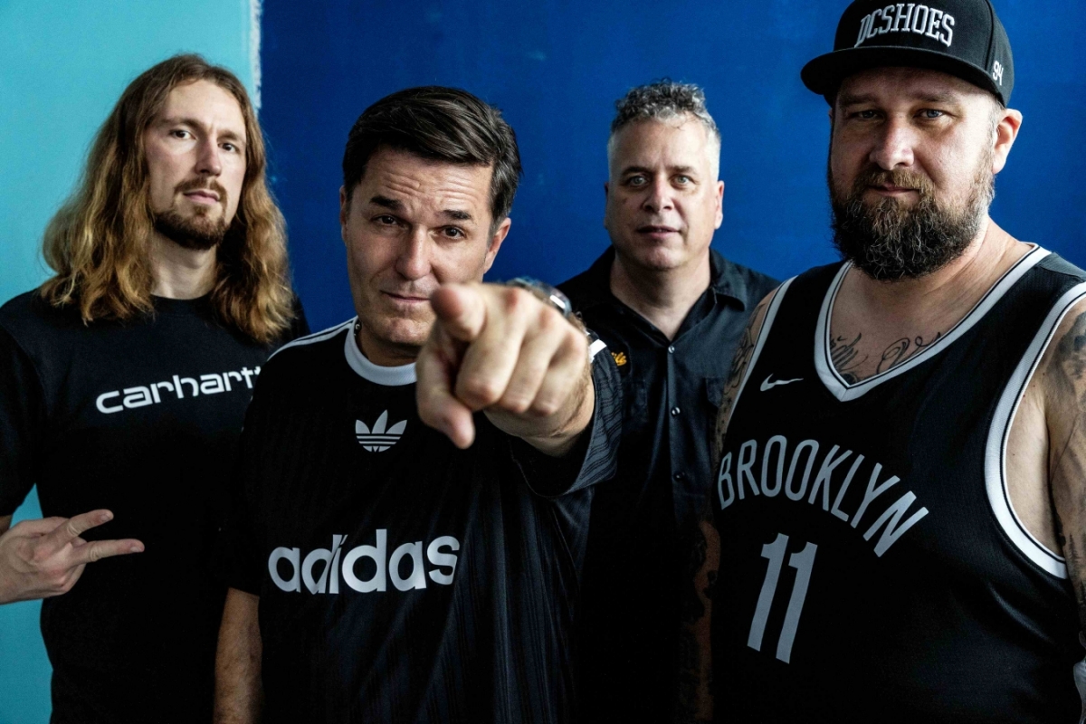 Vratko Rohoň ze skupiny INEKAFE odhaluje svou nejsrdečnější píseň: Skladbu Keď odchádza niekto věnoval svým prarodičům