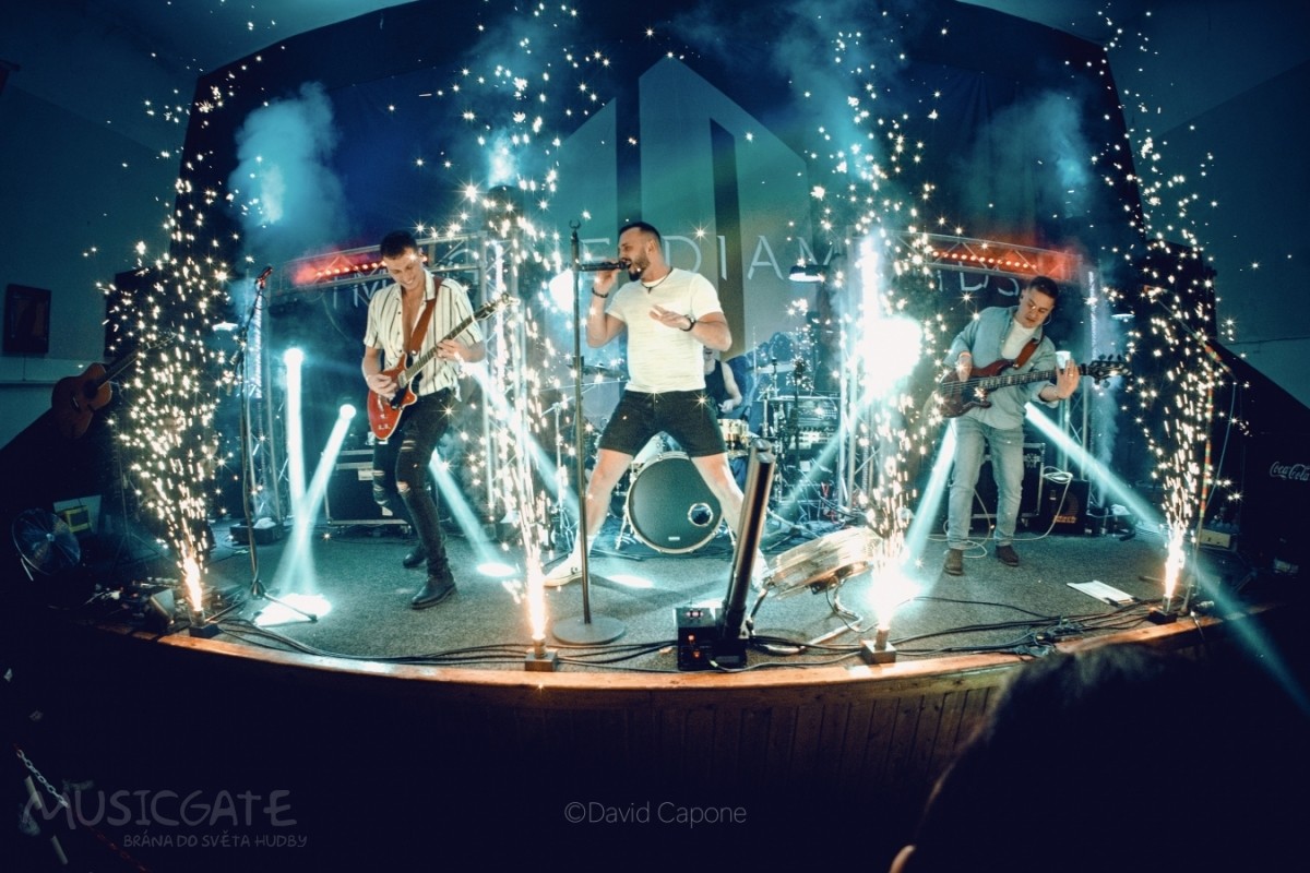 Kapela Imagine Diamonds se chystá na svůj první výroční koncert