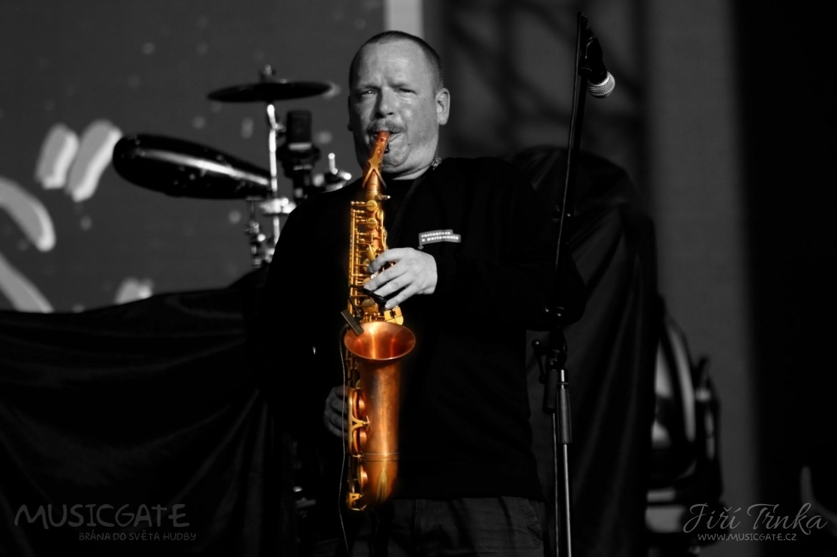 14. ledna 2026 bohužel do hudebního nebe odešel Pavel BOZEZ Novotný.