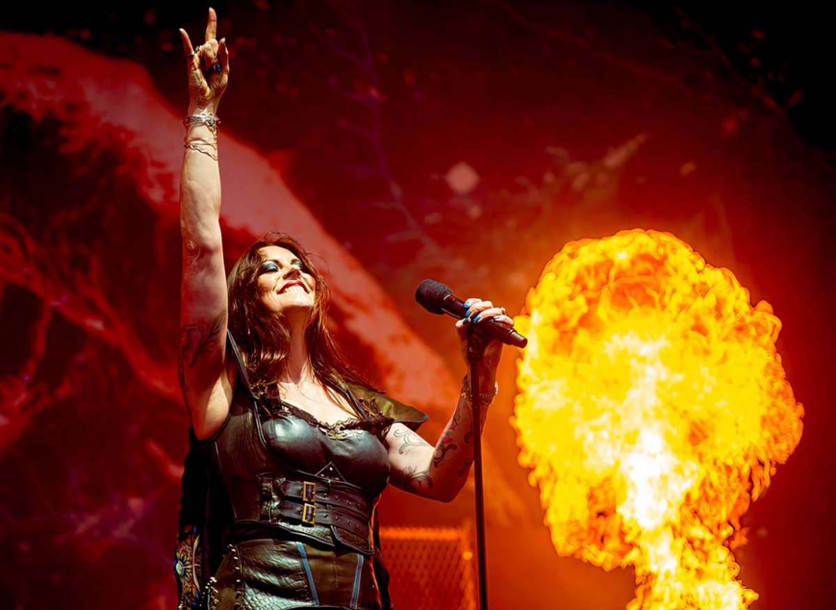Plzeňský koncert legendárního SABATONU zná své speciální hosty! Budou to FLOOR JANSEN, MAJESTICA, a SCARDUST!