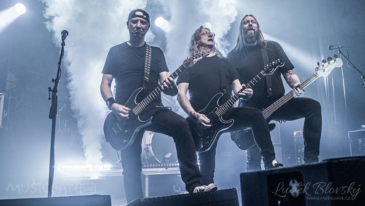 Česko-slovenská Připíjím Tour rockového Alkeholu měla zastávku v Katovicích, hudebním sekundantem se stal havířovský Bastard