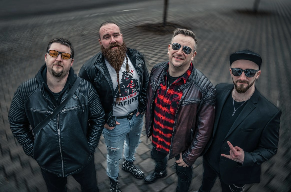 Kapela SEPTIC PEOPLE vstupuje do nové etapy své hudební cesty s názvem SP-25, změnou stylu i novým klipem