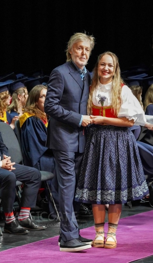 Na škole Paula McCartneyho našla vlastní hlas. Věra Faldýnová vydává singl inspirovaný Valašskem